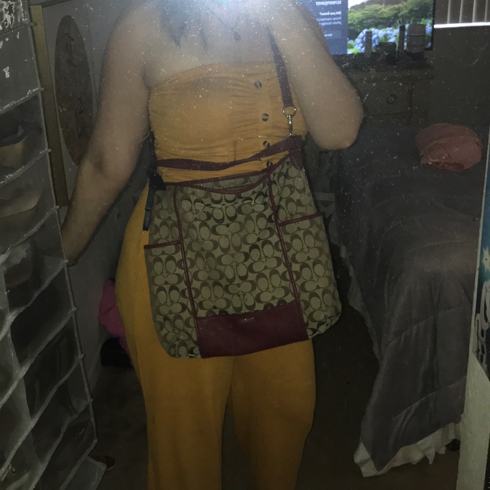COACH Signature canvas LARGE Hobo - Picture 2 of 16